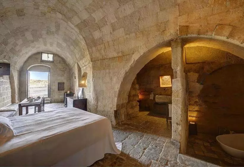 اتاق سوپریور, Sextantio Le Grotte Della Civita