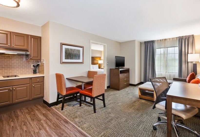 适合残疾人士使用的套间, Staybridge Suites Kalamazoo, An Ihg