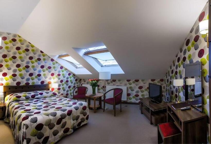 اتاق سوپریور, Swiss