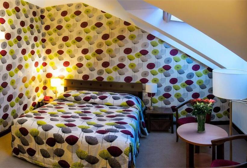 اتاق سوپریور, Swiss