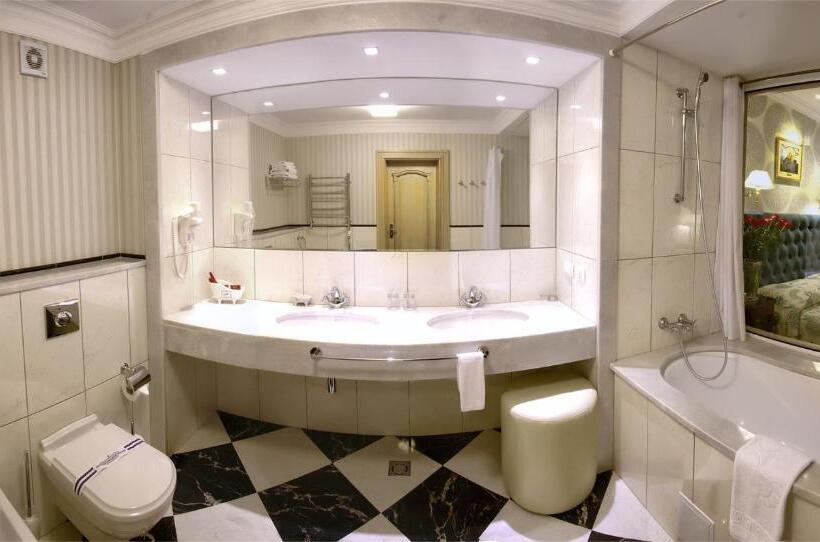 سوییت جونیور, Swiss