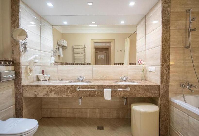 سوییت جونیور, Swiss