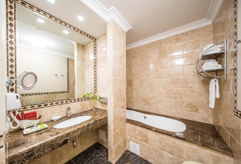 سوییت اجرایی, Swiss