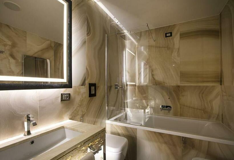 חדר קלאסי, The Style