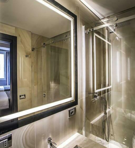 חדר סופריור, The Style