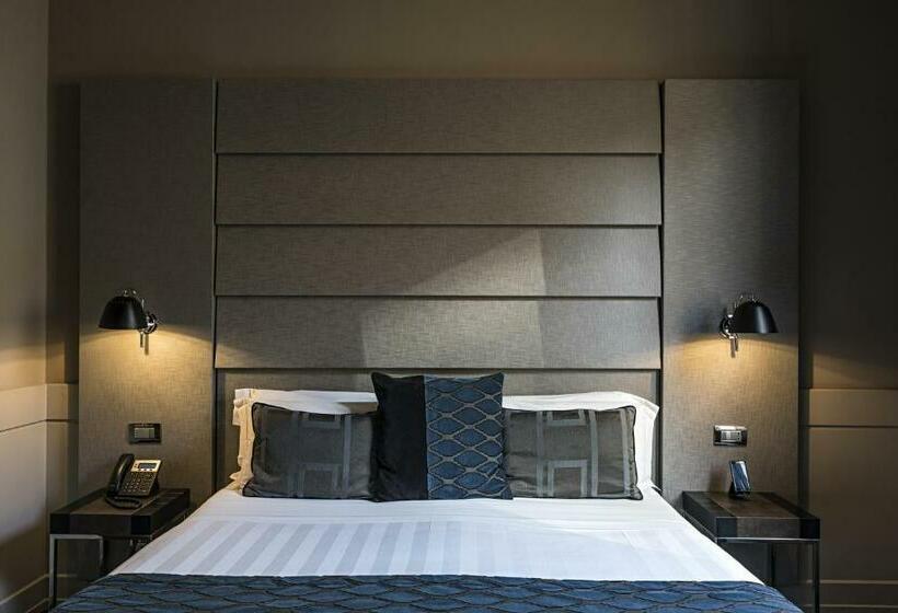 חדר דלוקס לשלושה, The Style