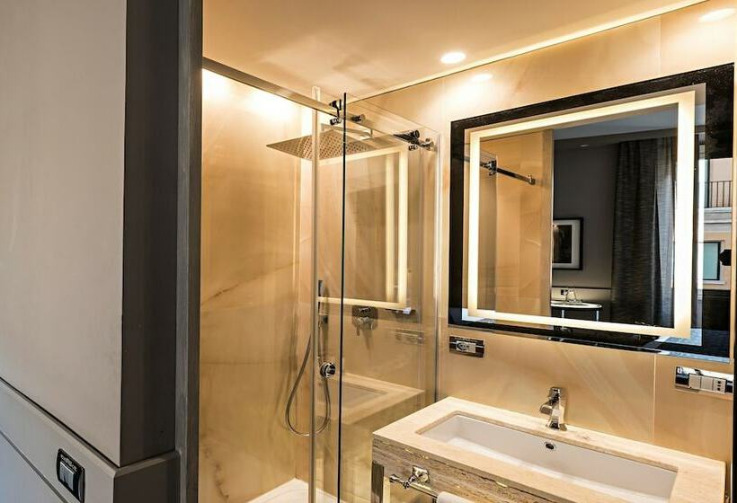 חדר דלוקס לשלושה, The Style