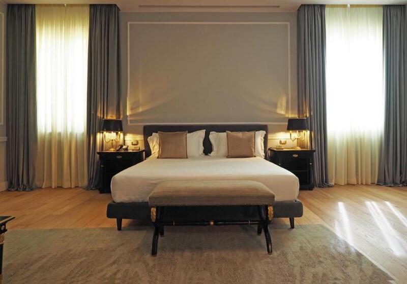 חדר סופריור, The Style