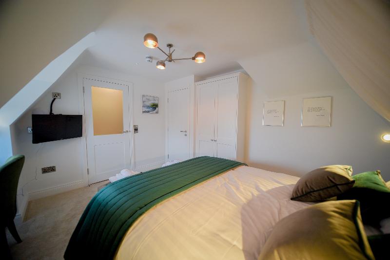 חדר משפחתי, The Style