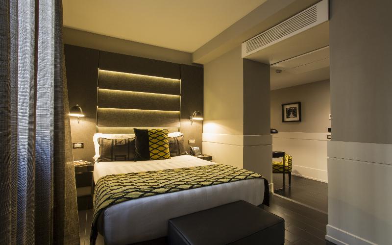 חדר קלאסי, The Style