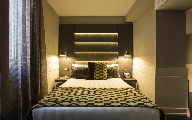 חדר קלאסי, The Style