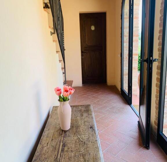 اتاق لوکس, Locanda Di Santantimo