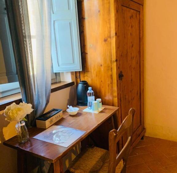 اتاق لوکس, Locanda Di Santantimo