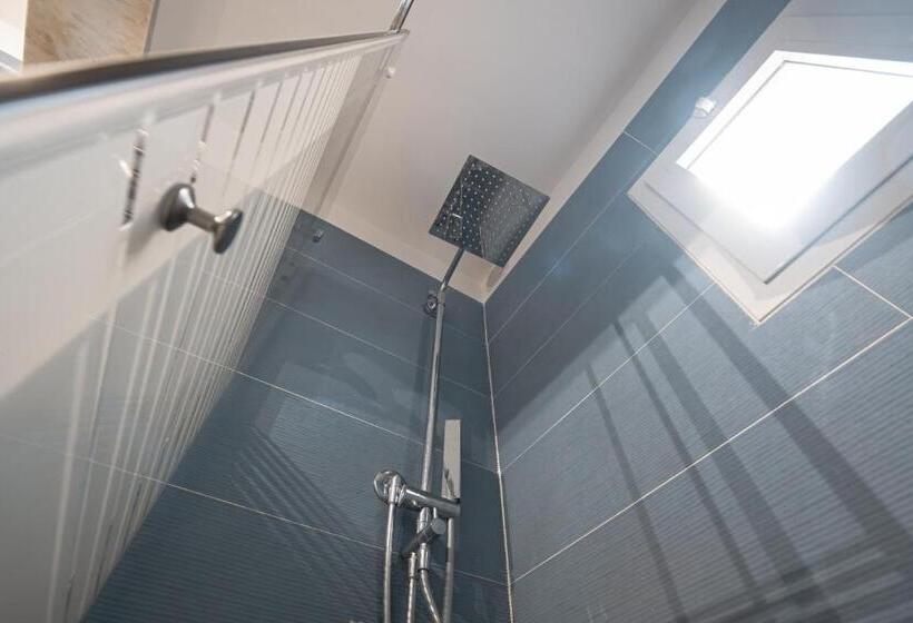 اتاق استاندارد با تخت بزرگ, Three Room   Sea View Luxury Loft