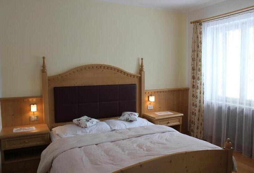 اتاق استاندارد, Berggasthof Pension Pfitscher