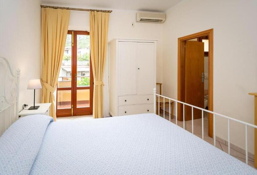 스탠다드 룸, Anna