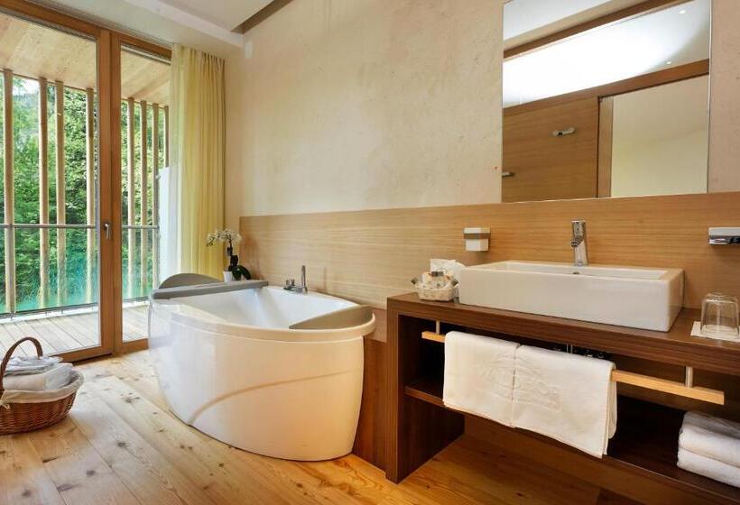 חדר קומפורט, Der Waldhof