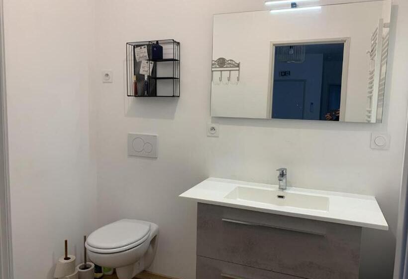 Апартаменты 2 Спальни, Hôtel De La Poste