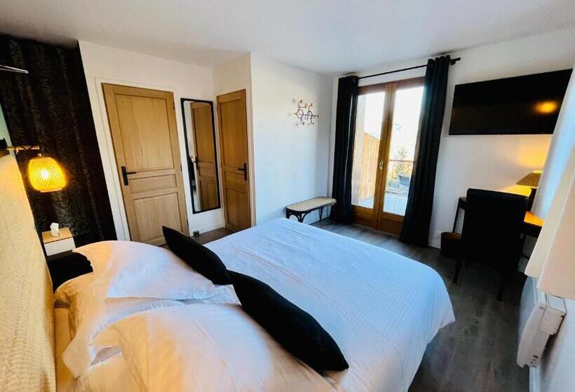 חדר סטנדרט עם מרפסת, Hôtel Les Chaumettes