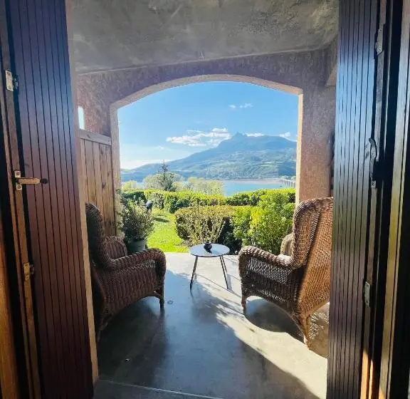 テラス付きスタンダードルーム, Hôtel Les Chaumettes