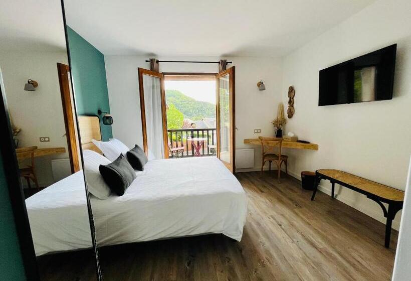 Номер Basic с Балконом, Hôtel Les Chaumettes