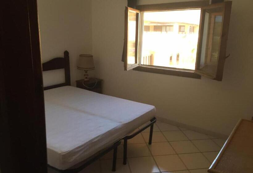 آپارتمان 1 خوابه با چشمانداز استخر, Marinella, Sardegna