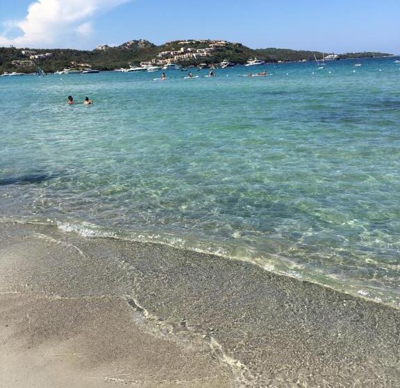 آپارتمان 1 خوابه با چشمانداز استخر, Marinella, Sardegna