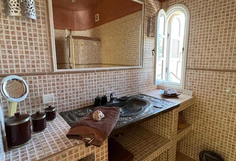 اتاق استاندارد, Dar Macha