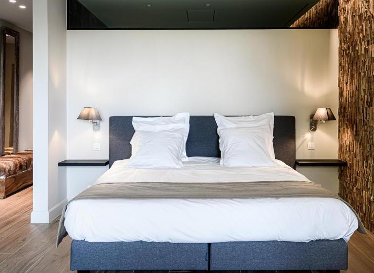 اتاق لوکس, Bnb La Cravache