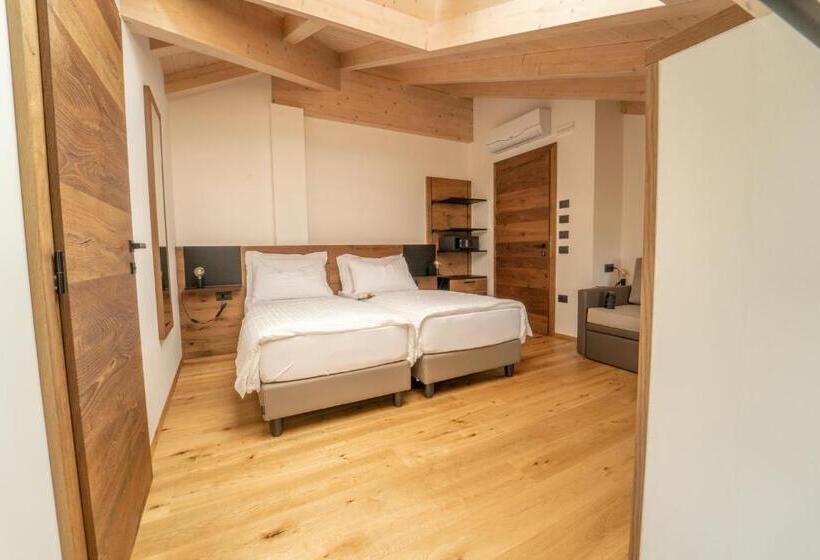 חדר סטנדרט לשלושה, Agritur La Crucola