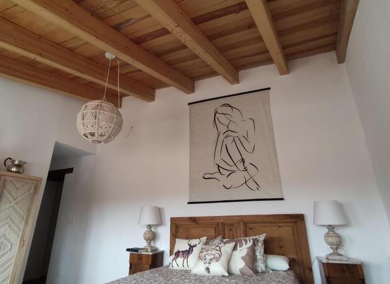 غرفة سوبيريور, Castillo Palacio De Bulbuente