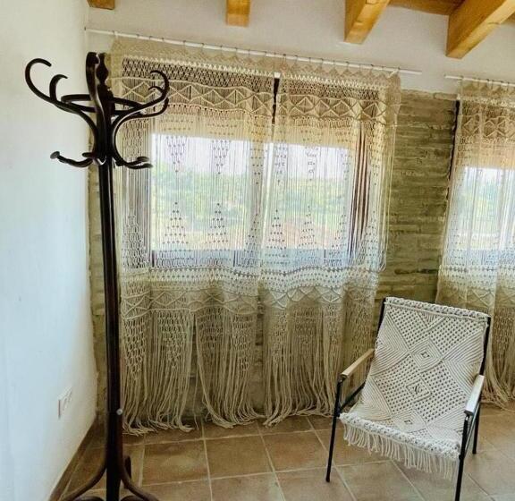 غرفة سوبيريور, Castillo Palacio De Bulbuente