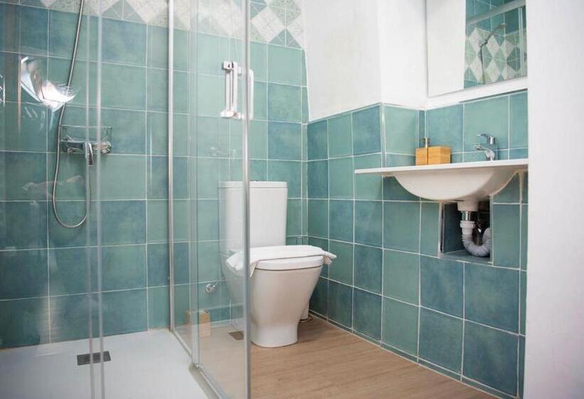 غرفة قياسية مزوَّدة بجاكوزي, Castillo Palacio De Bulbuente