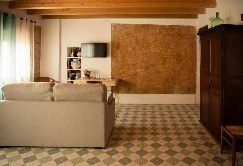 جناح مزود بجاكوزى, Castillo Palacio De Bulbuente