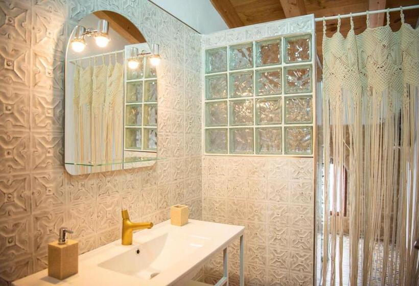 جناح ديلوكس, Castillo Palacio De Bulbuente