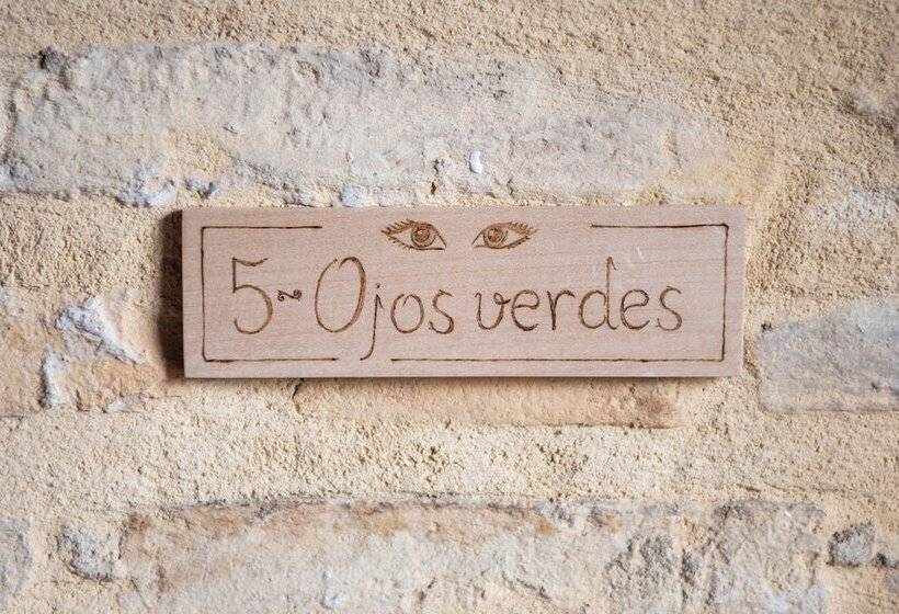 غرفة ديلوكس, Castillo Palacio De Bulbuente