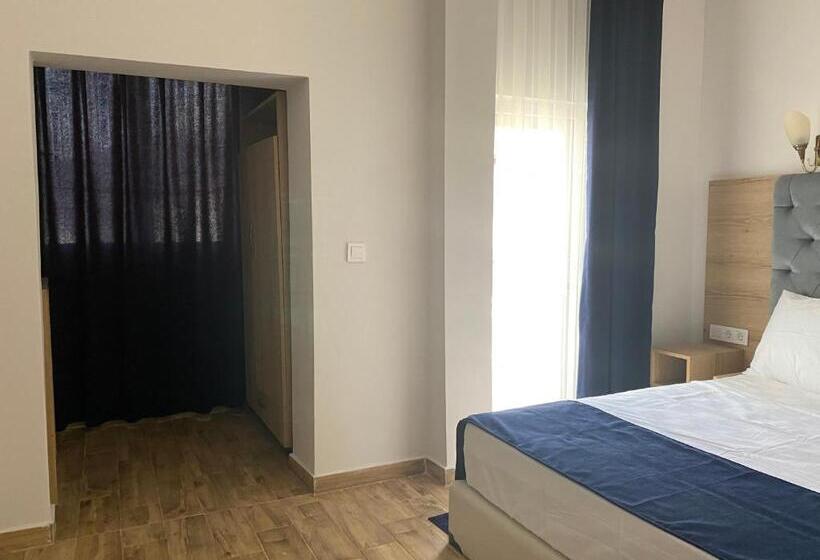 Четырехместный Номер Стандарт Вид на Море, Kent Otel