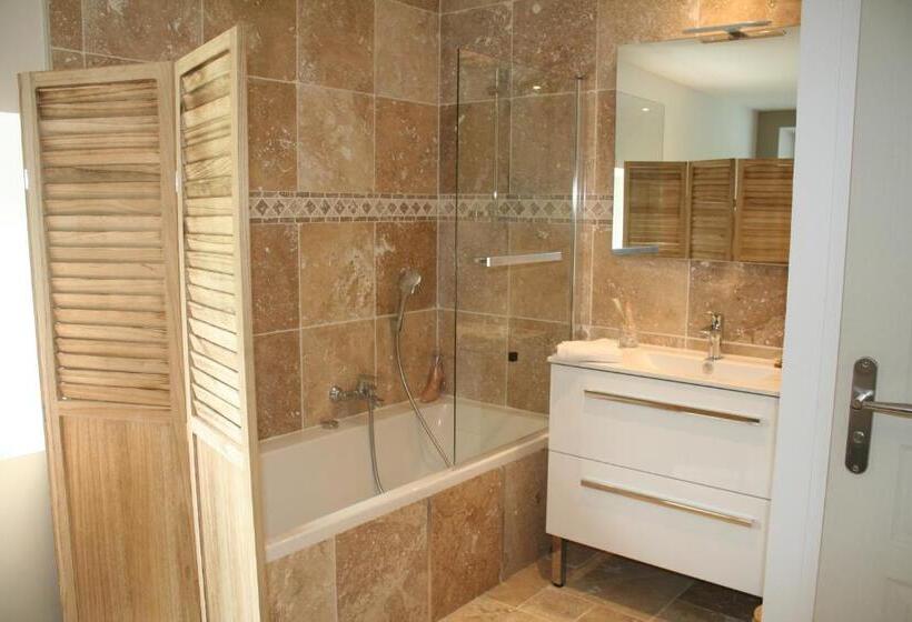 Номер Стандарт, Les Chambres D Hôtes De La Croix Bleue