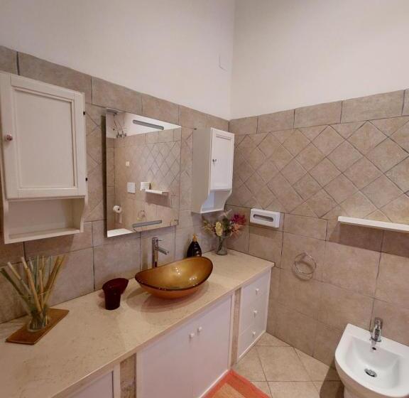 חדר סטנדרט לארבעה, B&b Arthas