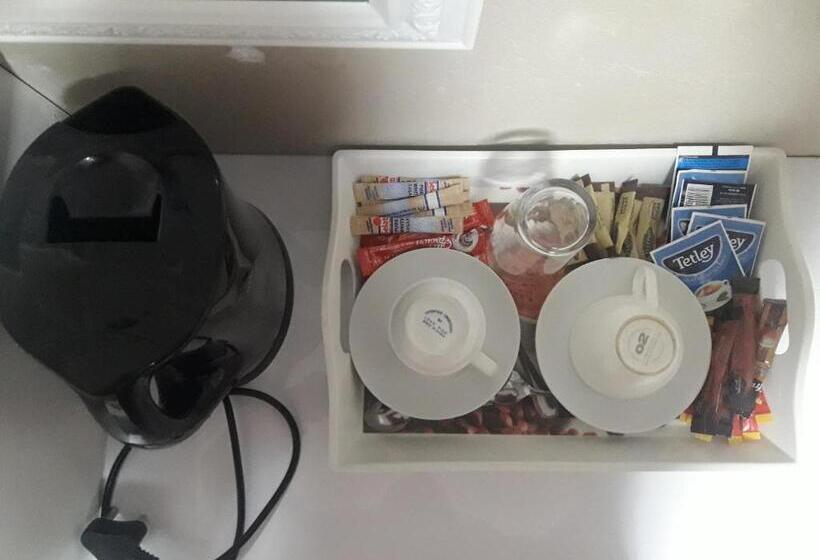 חדר יחיד בסיסי, Vakhusi Guesthouse