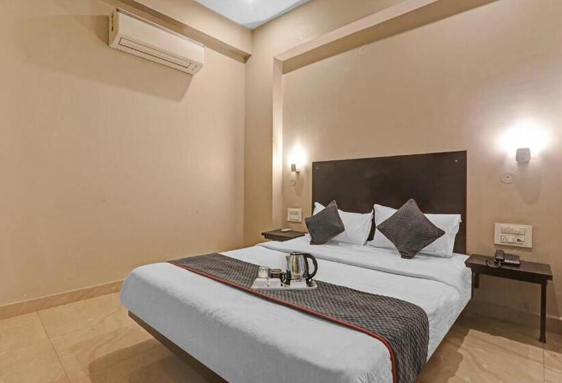 Трехместный Номер Классика, Super Townhouse 423 Amaraa Hotel Near Phoenix Palassio