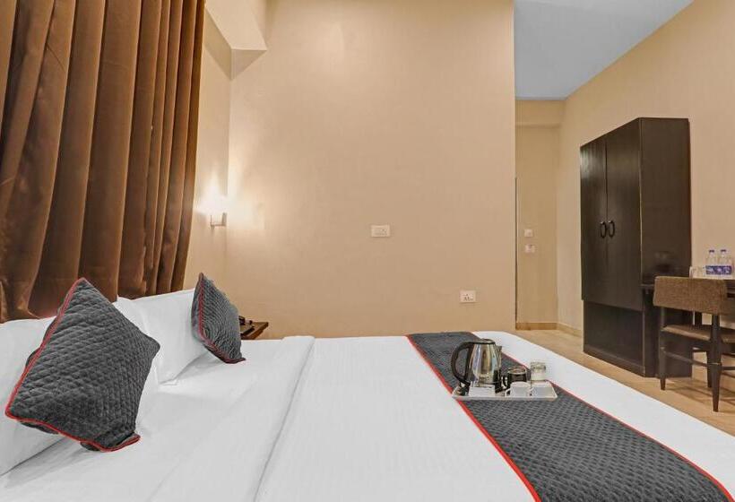 デラックストリプルルーム, Super Townhouse 423 Amaraa Hotel Near Phoenix Palassio