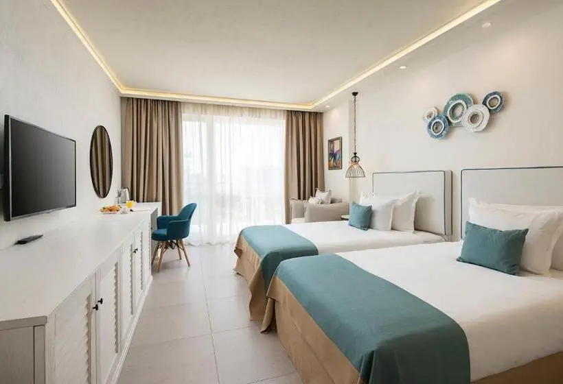 اتاق لوکس با بالکن, Siena Premium Retreat