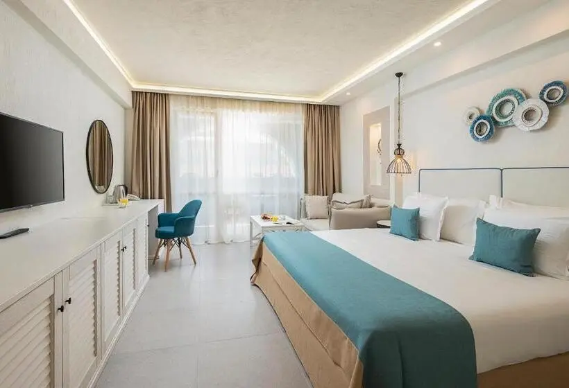 اتاق لوکس با بالکن, Siena Premium Retreat
