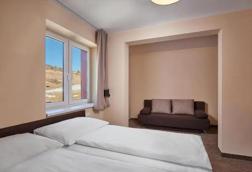 Appartamento 1 Camera da Letto con Balcone, Studničky