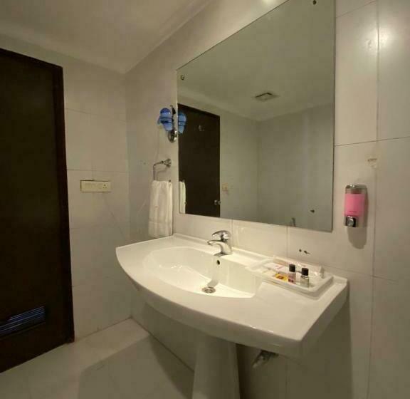 Номер Superior, The Pearl Industrial Area Phase 2