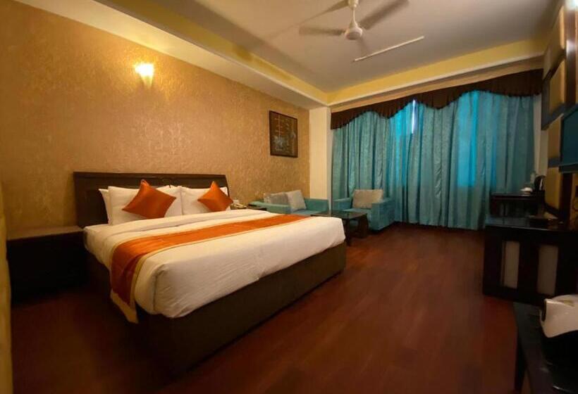 Трехместный Президентский, The Pearl Industrial Area Phase 2