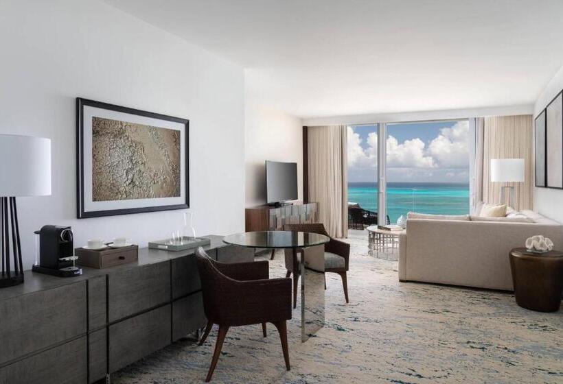 سوئیت اجرایی با تخت کینگ, The Ritz Carlton, Turks & Caicos