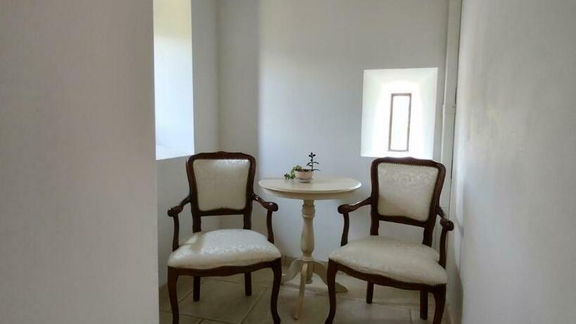 スタンダードトリプルルーム, Torre Bruno