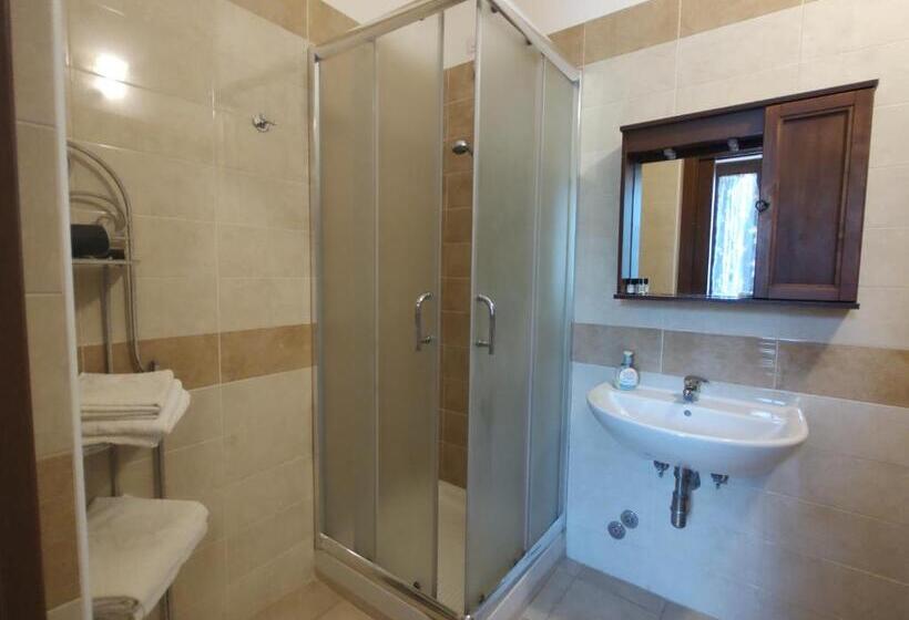 デラックスルーム, Torre Bruno